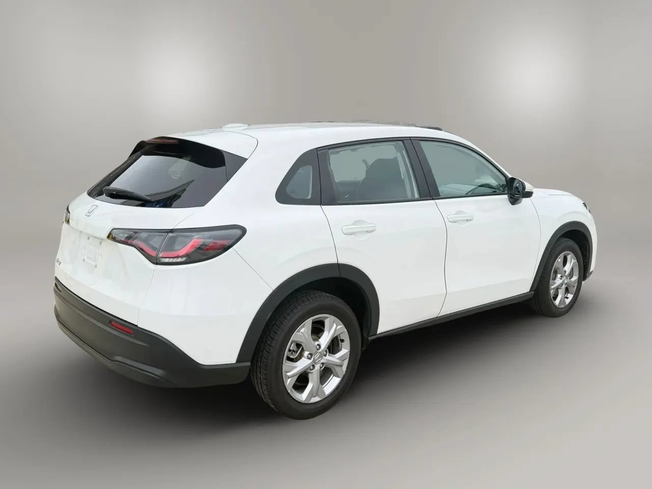 Used 2023 Honda HR-V LX image 9