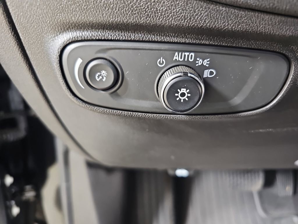 Certified 2024 Chevrolet Equinox RS image 30