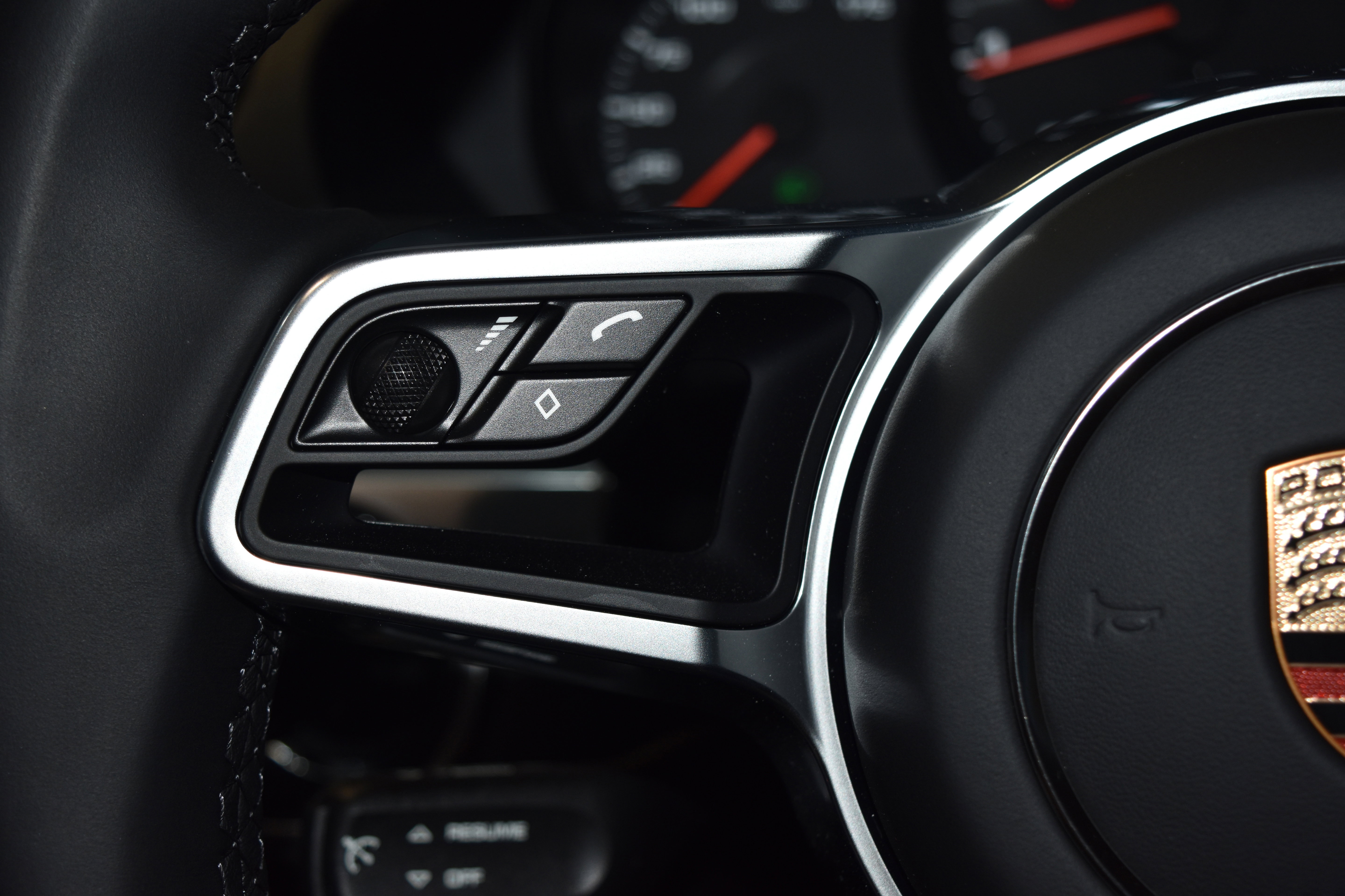 New 2025 Porsche 718 Cayman image 8