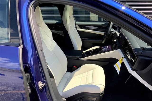 New 2025 Porsche Panamera 4 image 21