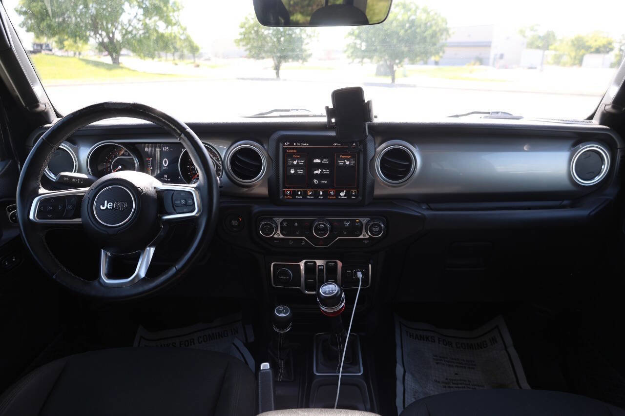 Used 2018 Jeep Wrangler Unlimited Sahara image 14