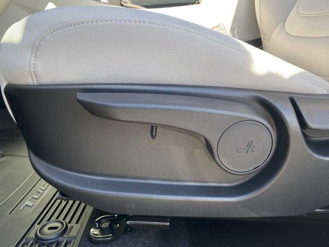New 2025 Hyundai Tucson SE image 11
