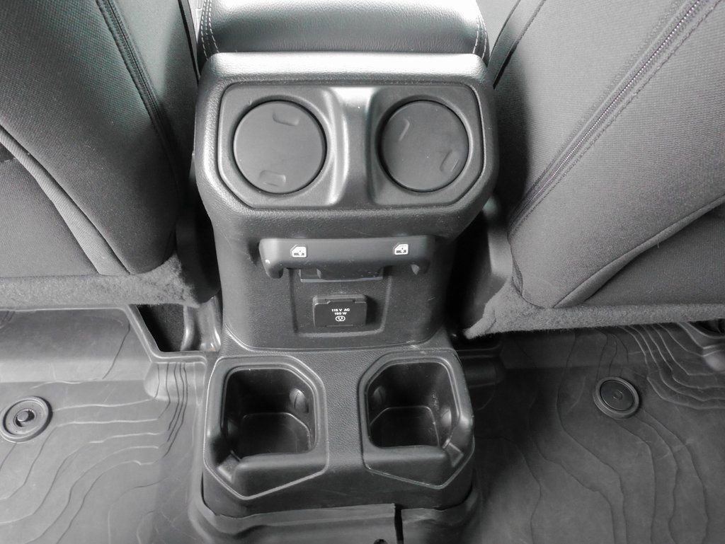 Used 2021 Jeep Wrangler Unlimited Sahara w/ Uconnect 4C Nav & Sound Group image 20