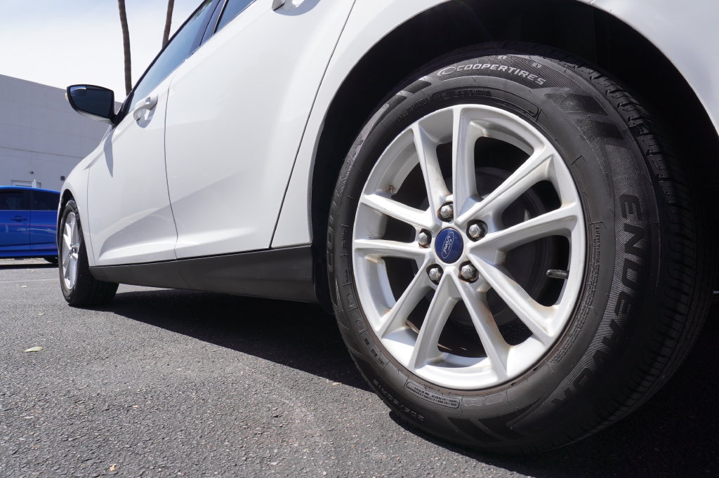 Used 2015 Ford Focus SE w/ Reverse Sensing Package FWD image 9