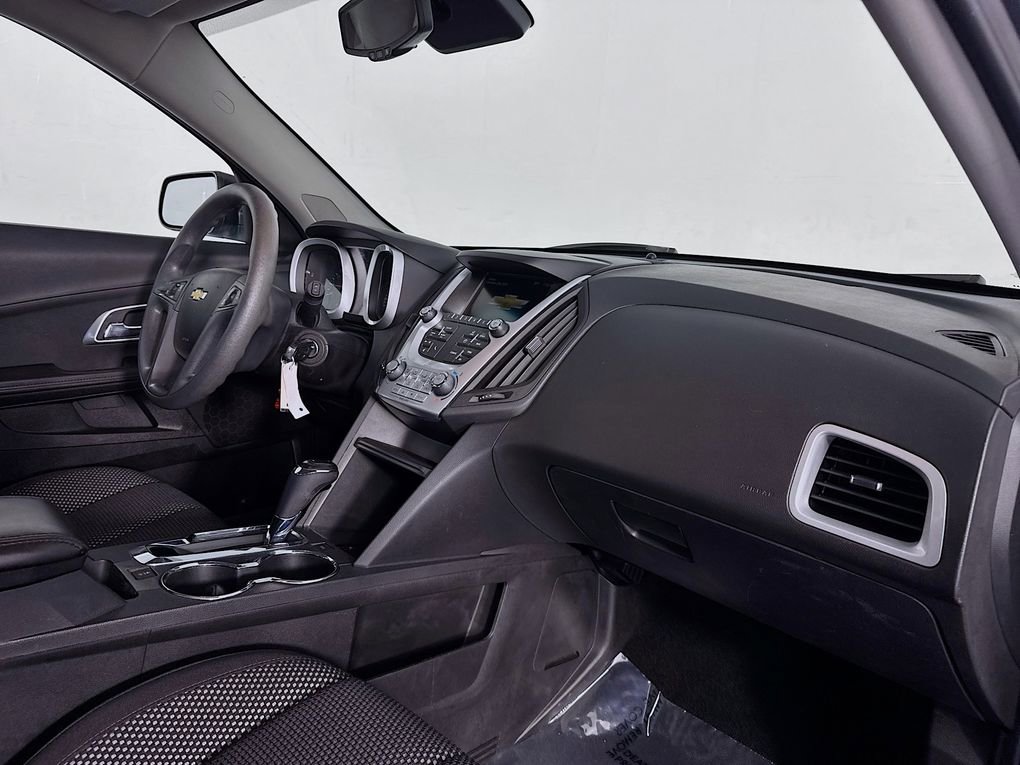 Used 2017 Chevrolet Equinox LS image 26