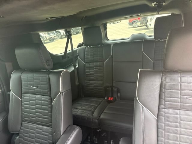 Used 2025 Cadillac Escalade ESV Sport Platinum AWD/4WD image 8