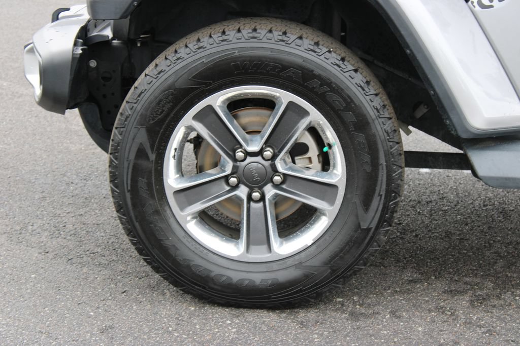 Used 2020 Jeep Wrangler Unlimited Sahara AWD/4WD image 17