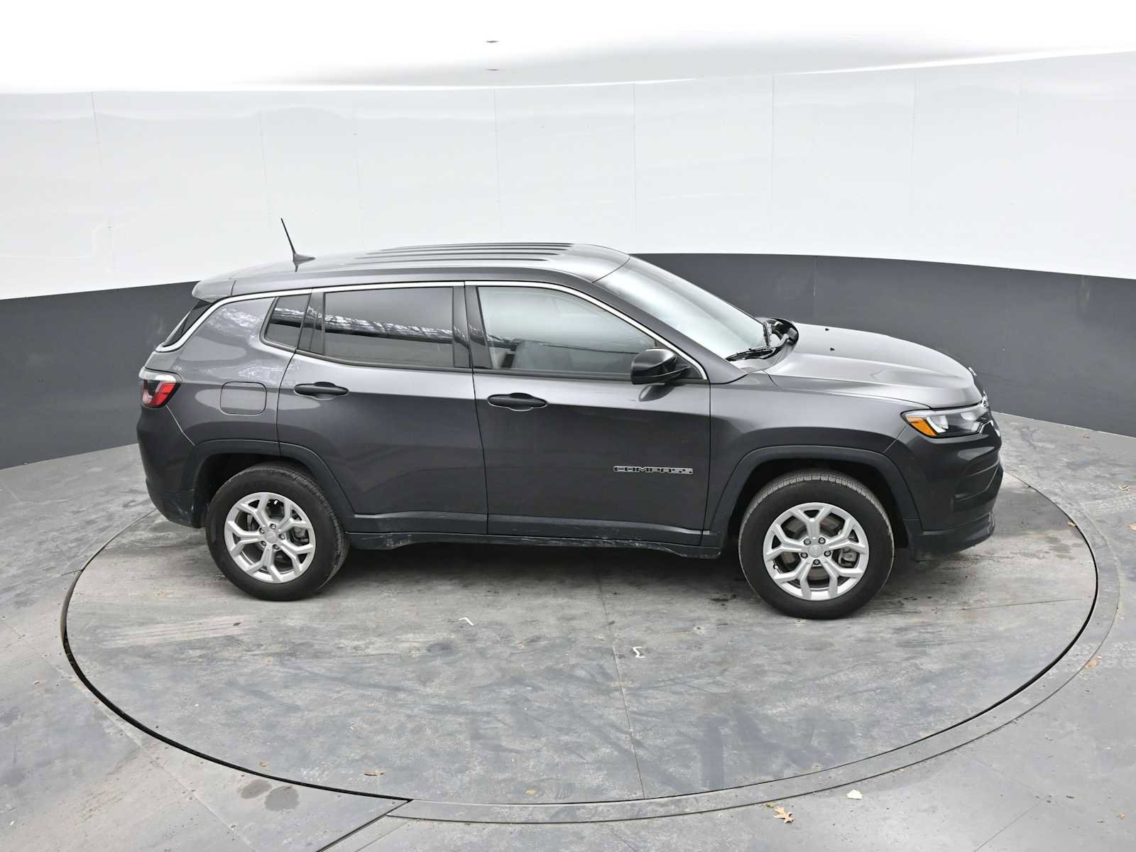 Used 2024 Jeep Compass Sport AWD/4WD image 34