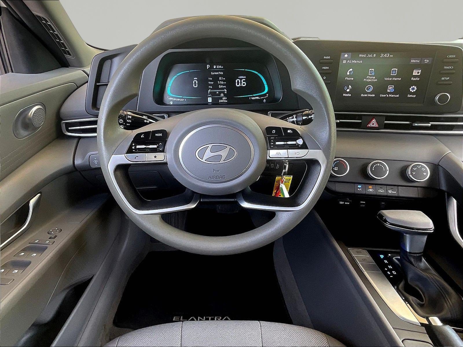 Used 2024 Hyundai Elantra SE FWD image 8