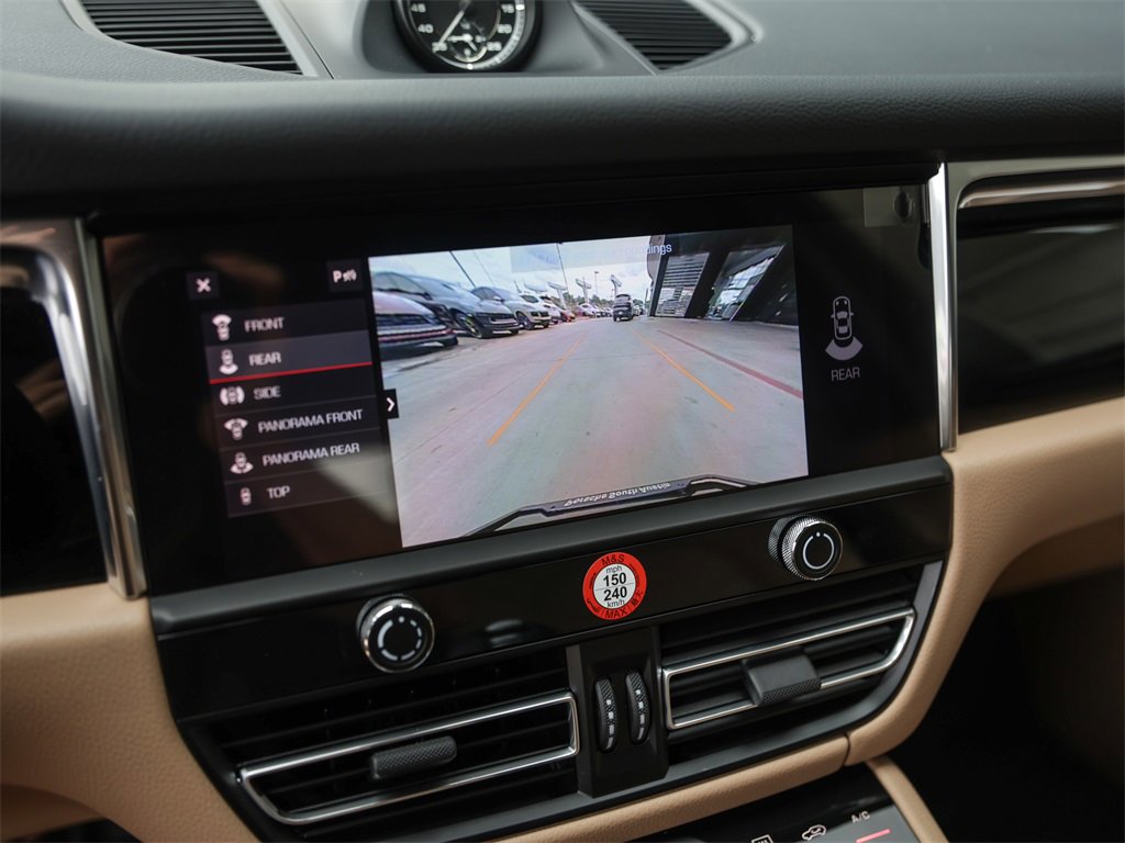 Used 2025 Porsche Macan image 23