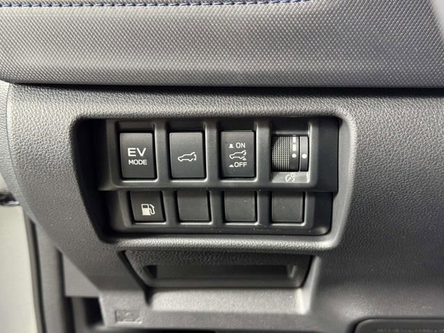 Certified 2025 Subaru Forester Limited image 19