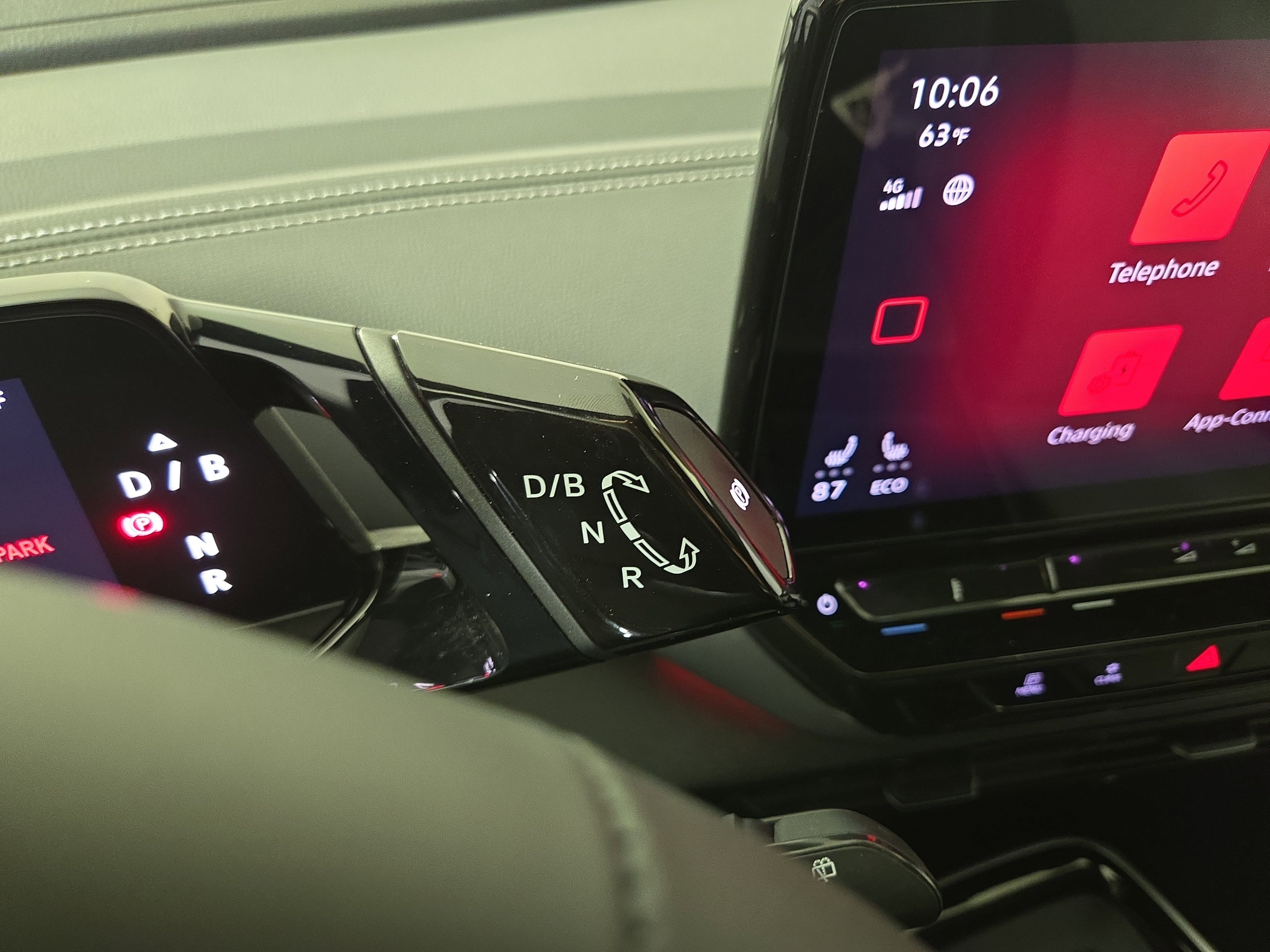 Used 2024 Volkswagen ID.4 2WD image 24