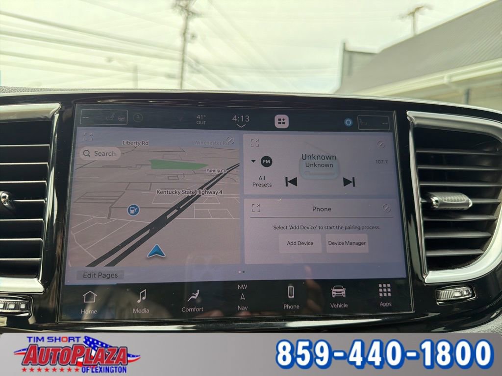 Used 2025 Chrysler Pacifica Limited FWD image 14