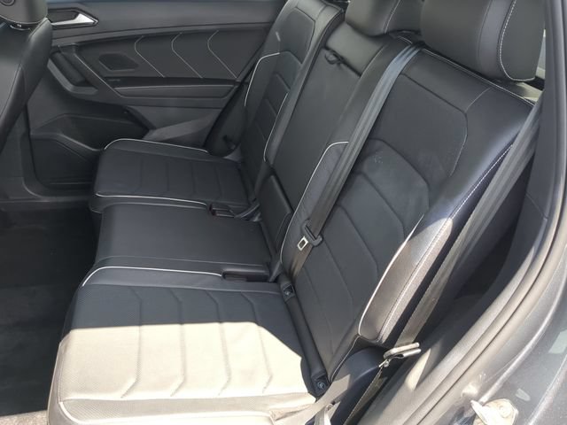 Used 2023 Volkswagen Tiguan SEL R-Line AWD/4WD image 20