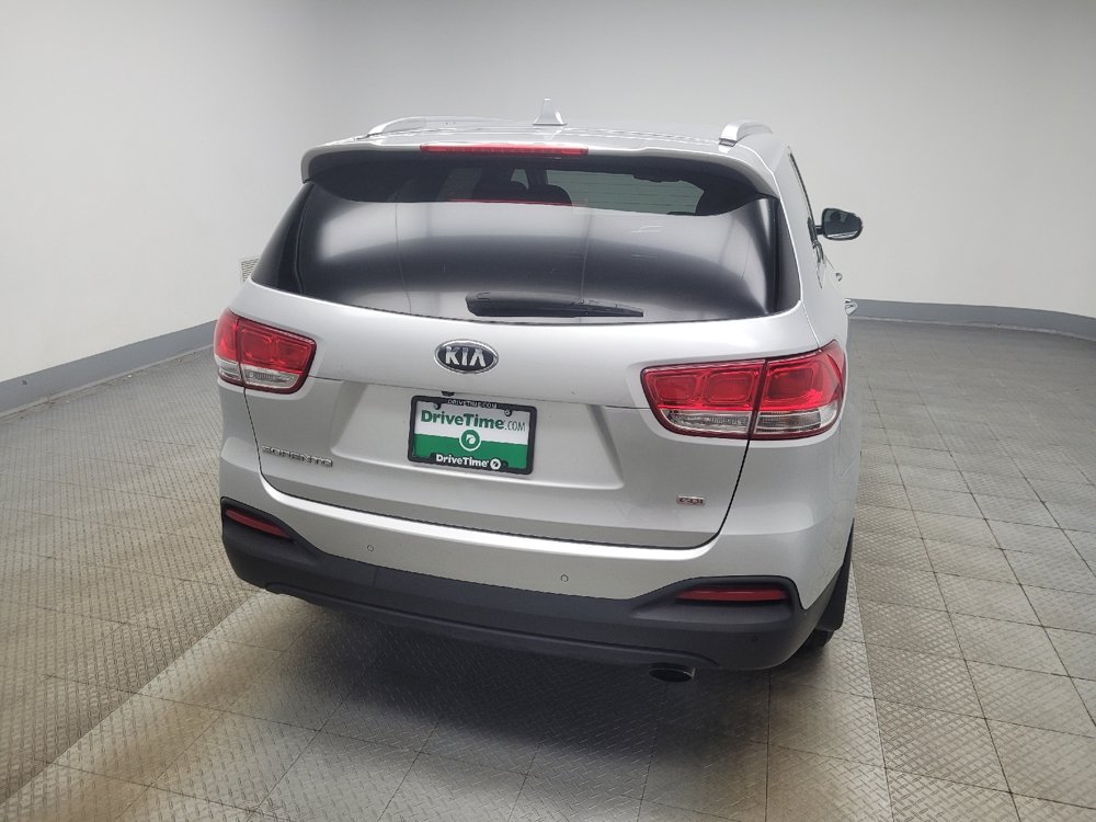 Used 2018 Kia Sorento FWD image 7
