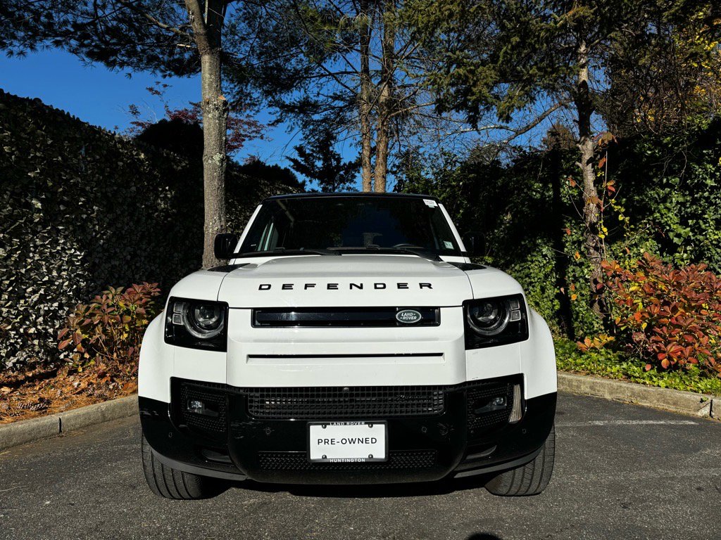 Used 2023 Land Rover Defender 130 X-Dynamic SE video 2