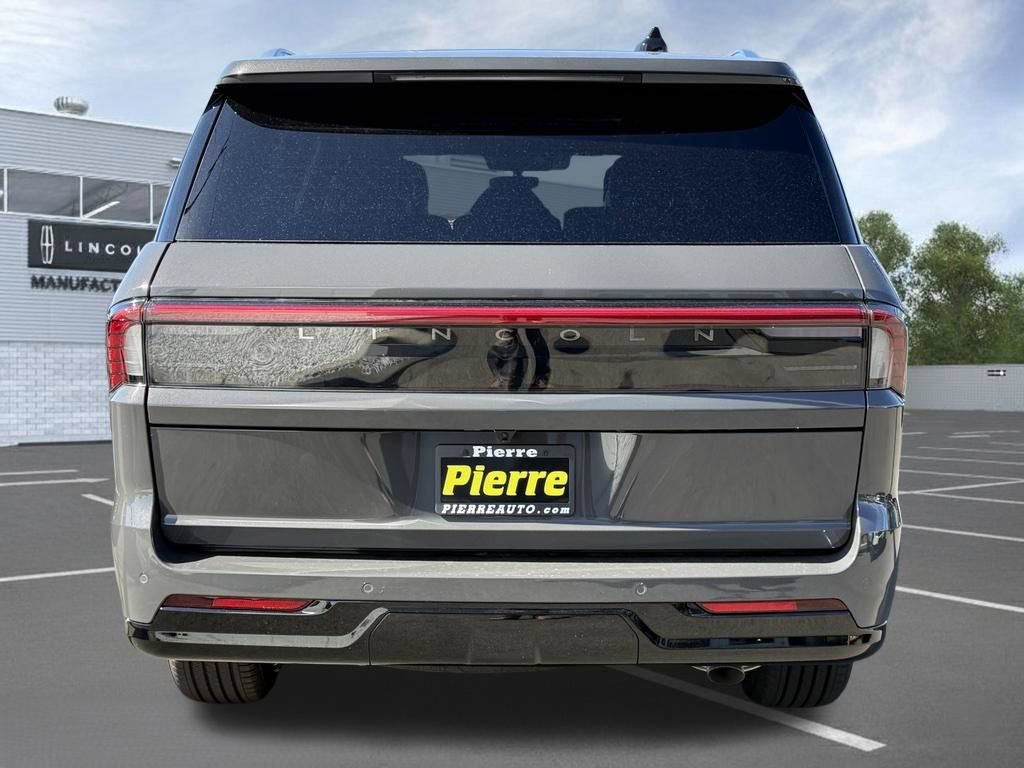 New 2027 Lincoln Navigator Black Label AWD/4WD image 6