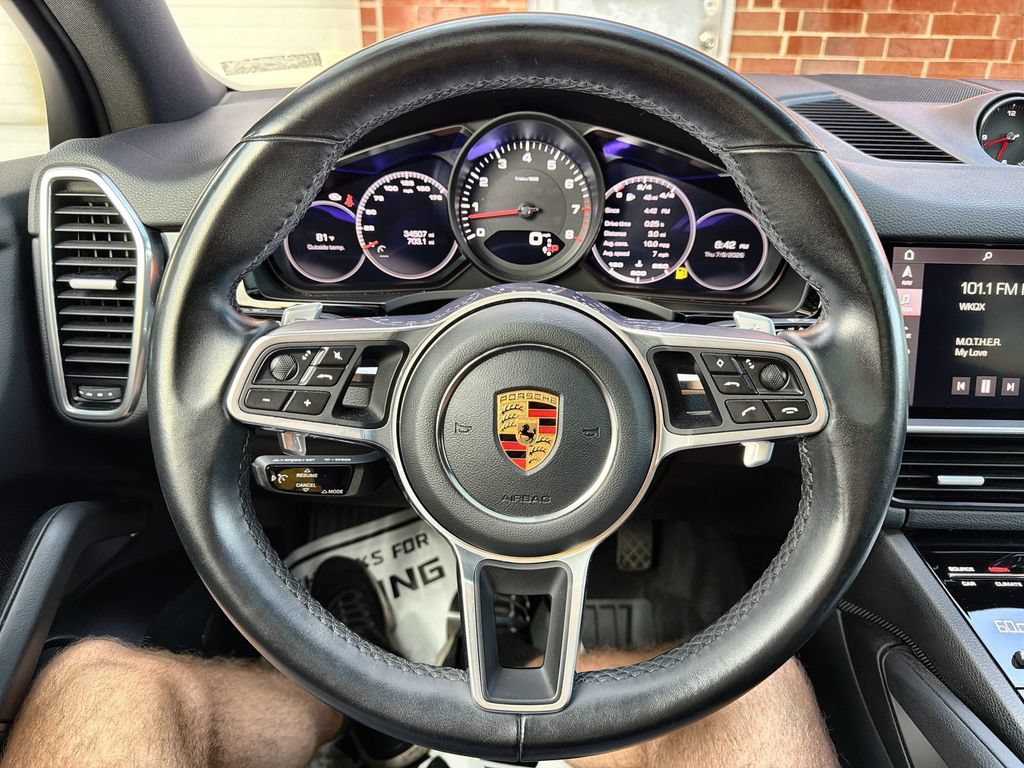 Used 2020 Porsche Cayenne AWD/4WD image 11