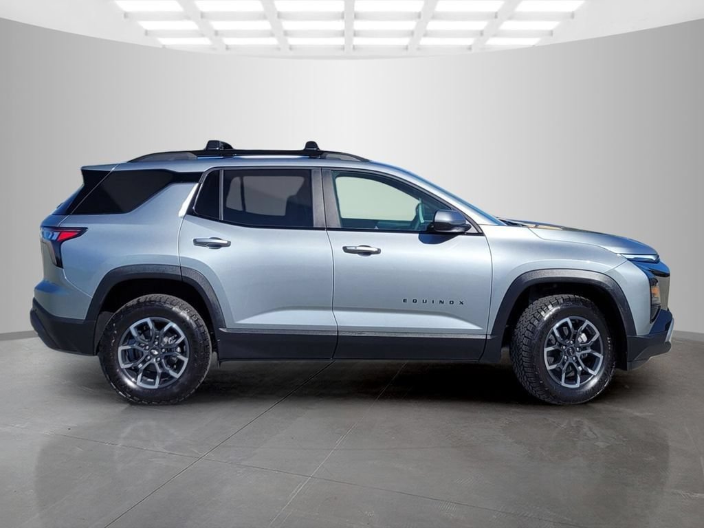 New 2026 Chevrolet Equinox ACTIV AWD/4WD image 3
