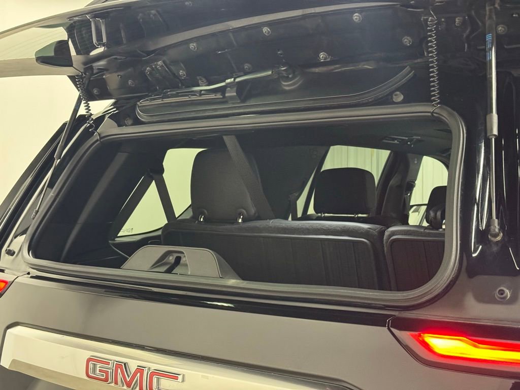 Certified 2024 GMC Yukon Denali image 34