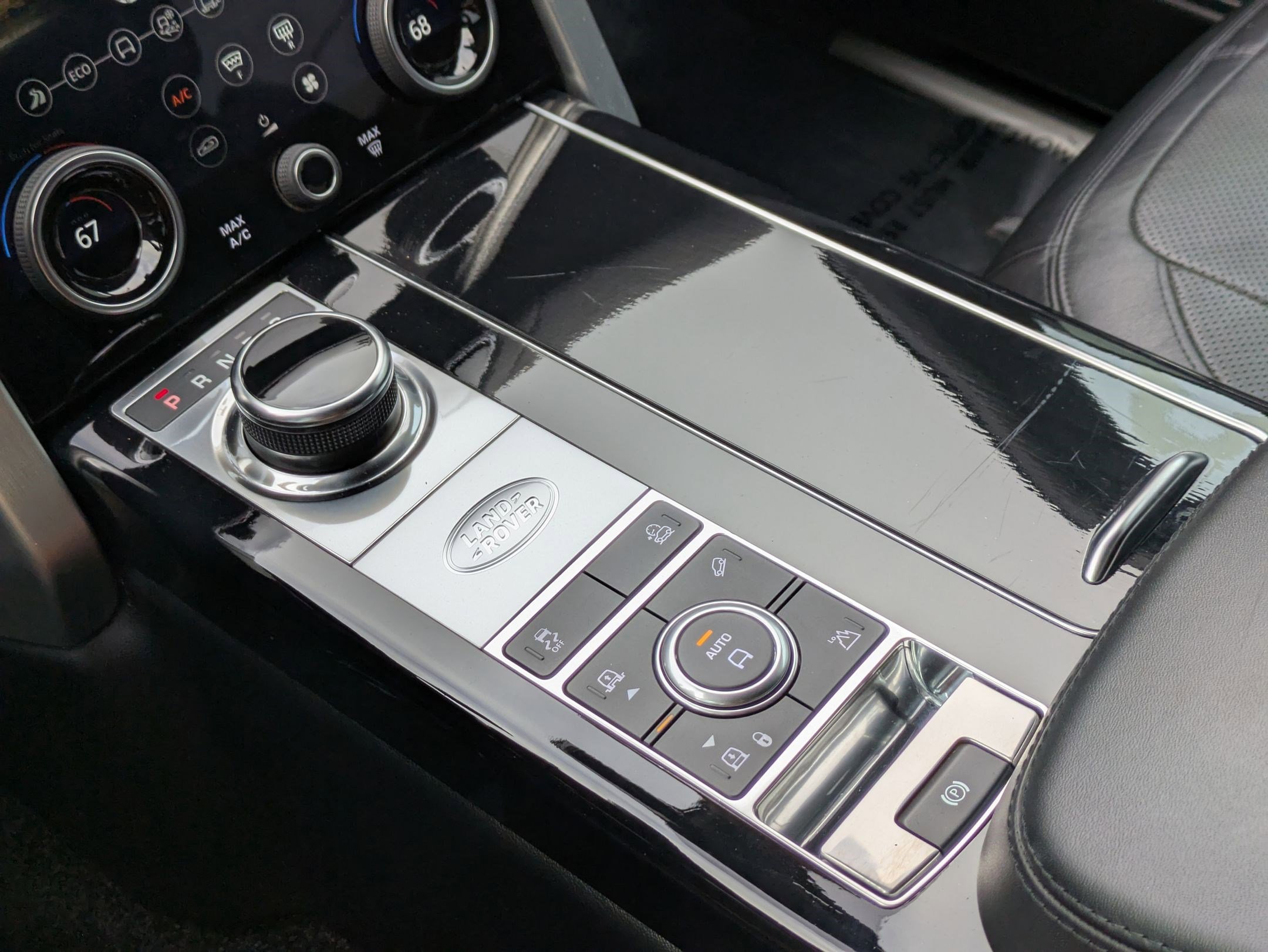 Used 2018 Land Rover Range Rover HSE image 23