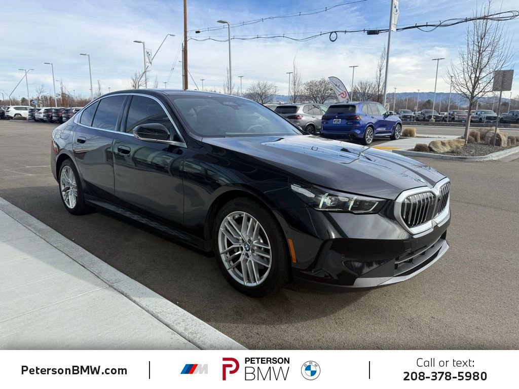 Used 2025 BMW 530i xDrive image 7