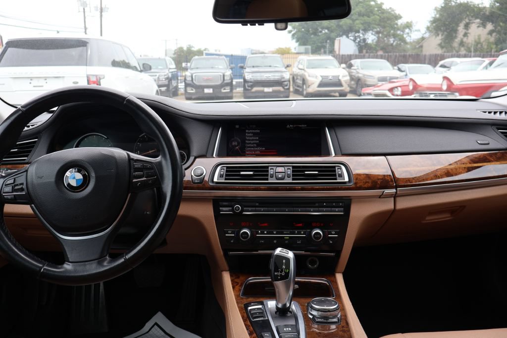Used 2015 BMW 740i RWD image 19