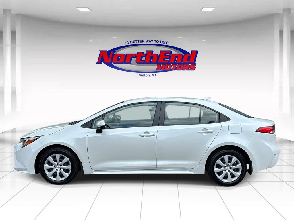 Used 2024 Toyota Corolla LE FWD image 4