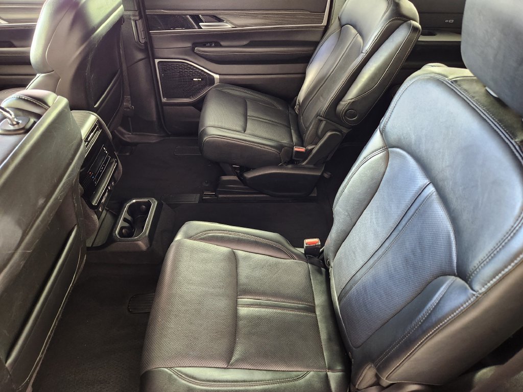 Used 2024 Jeep Wagoneer Series II AWD/4WD image 14