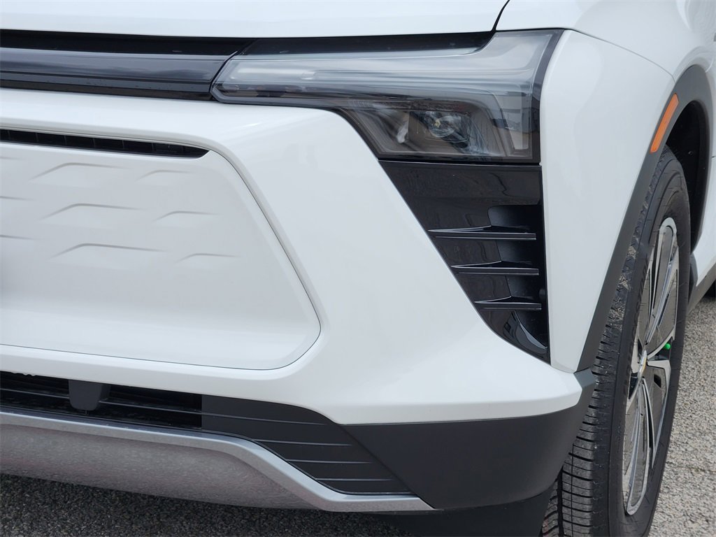 New 2025 Chevrolet Blazer EV LT image 6