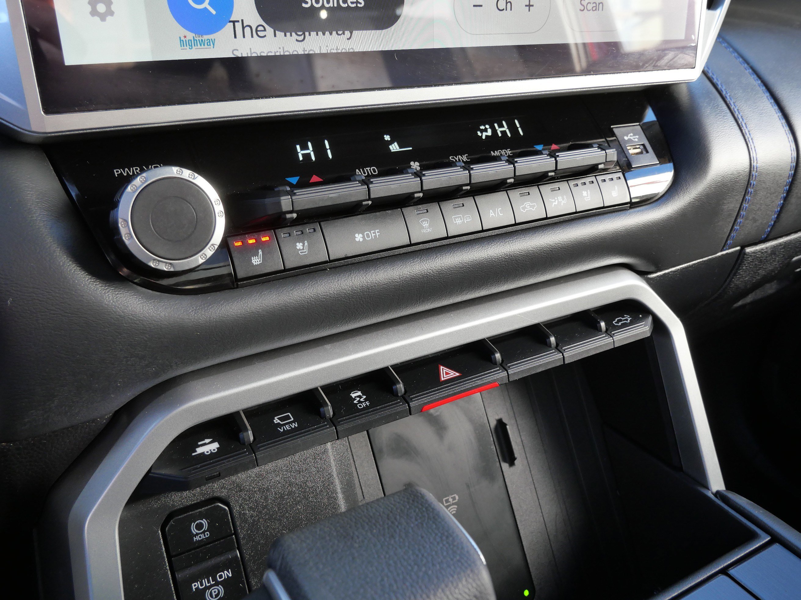 Used 2025 Toyota Tundra Platinum image 23