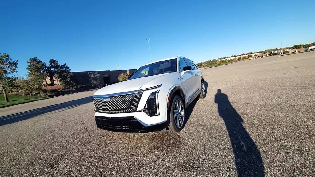 New 2026 Cadillac Vistiq Luxury video 2