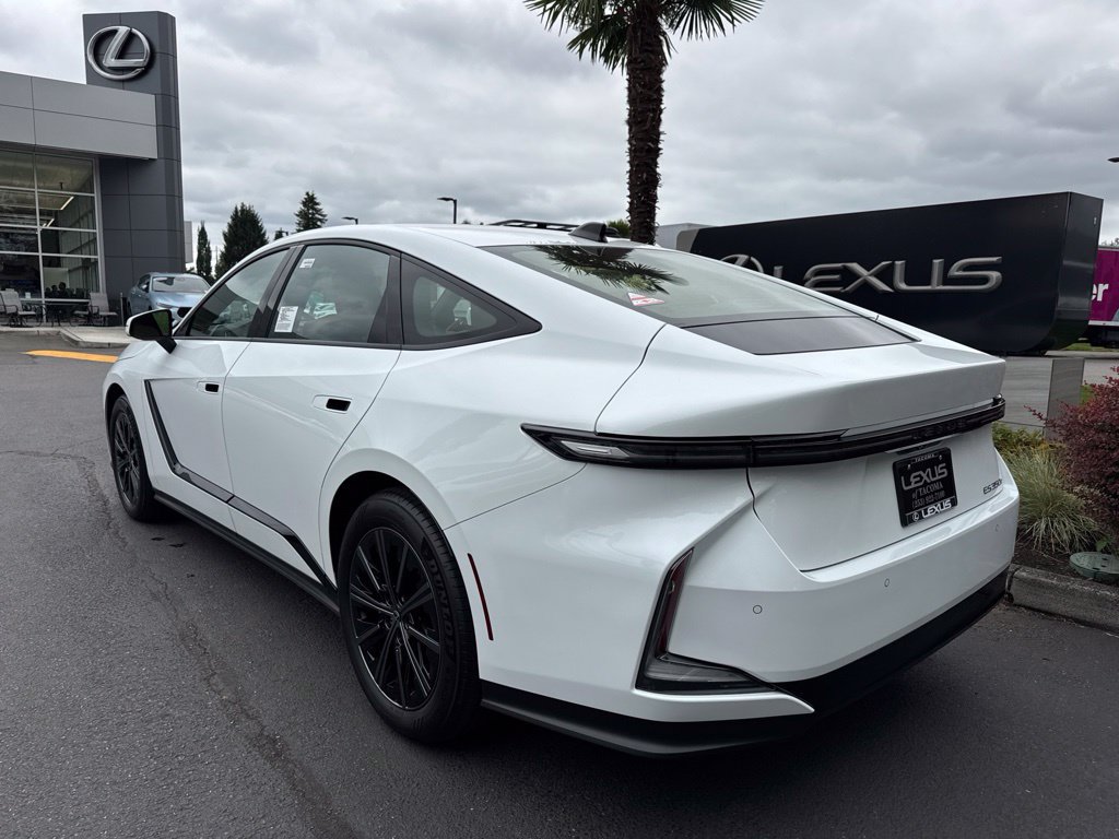 New 2026 Lexus ES 350e w/ Convenience Package FWD image 3