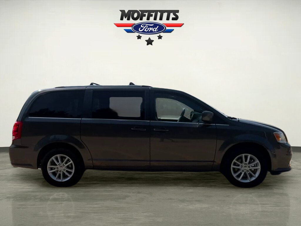 Used 2018 Dodge Grand Caravan SXT FWD image 6