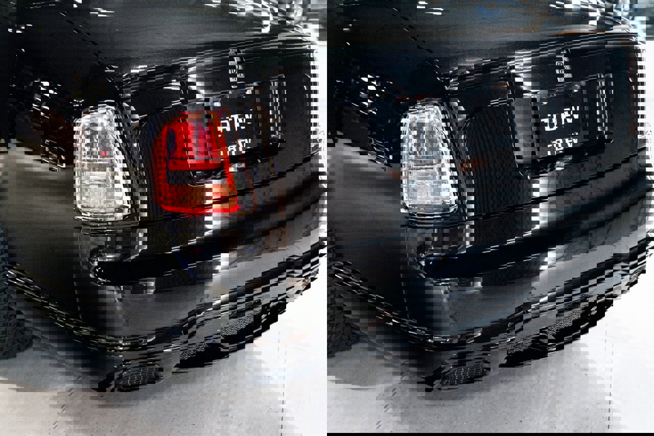 Used 2015 Rolls-Royce Phantom Drophead Coupe image 32