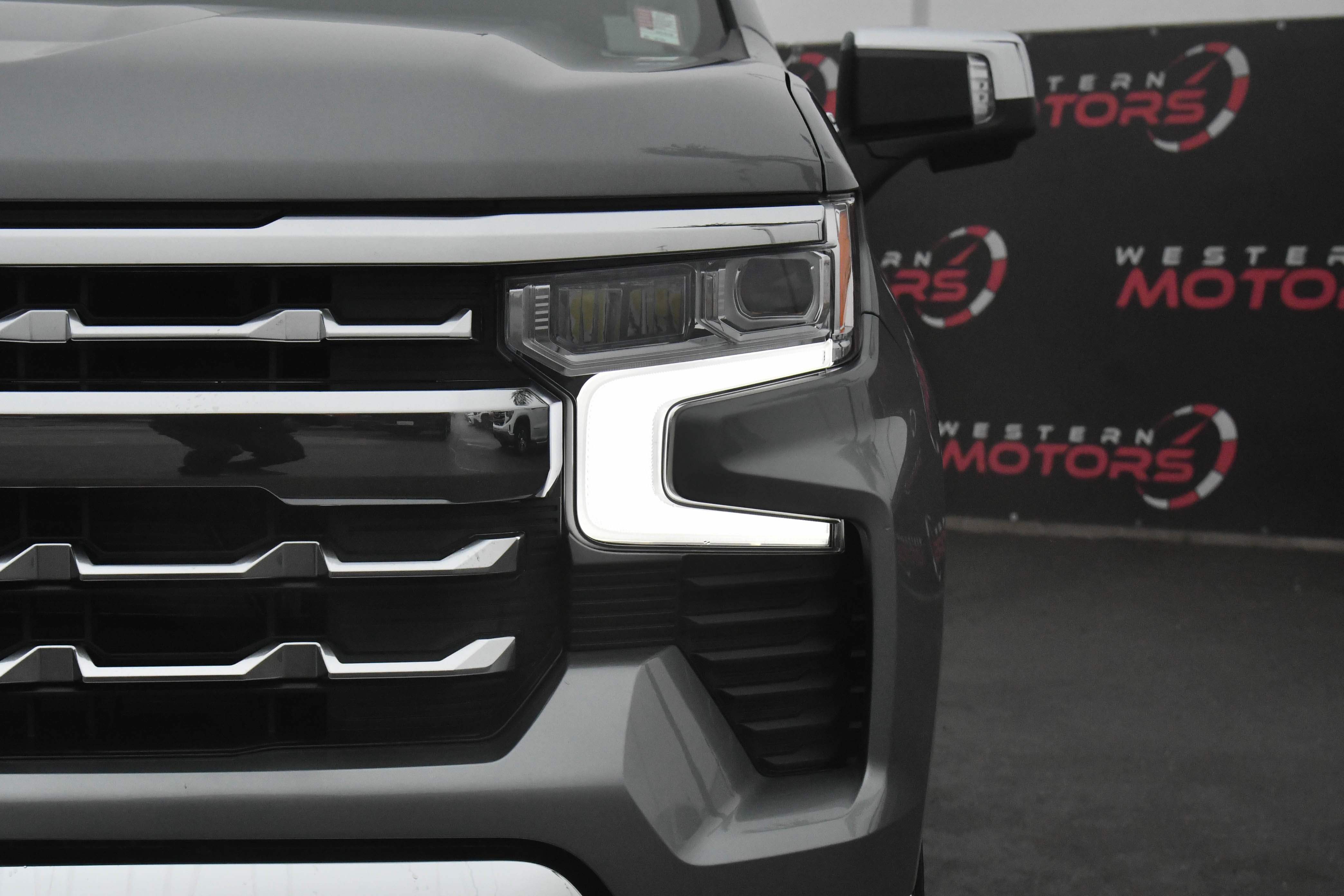 Used 2025 Chevrolet Silverado 1500 LTZ w/ Technology Package image 11