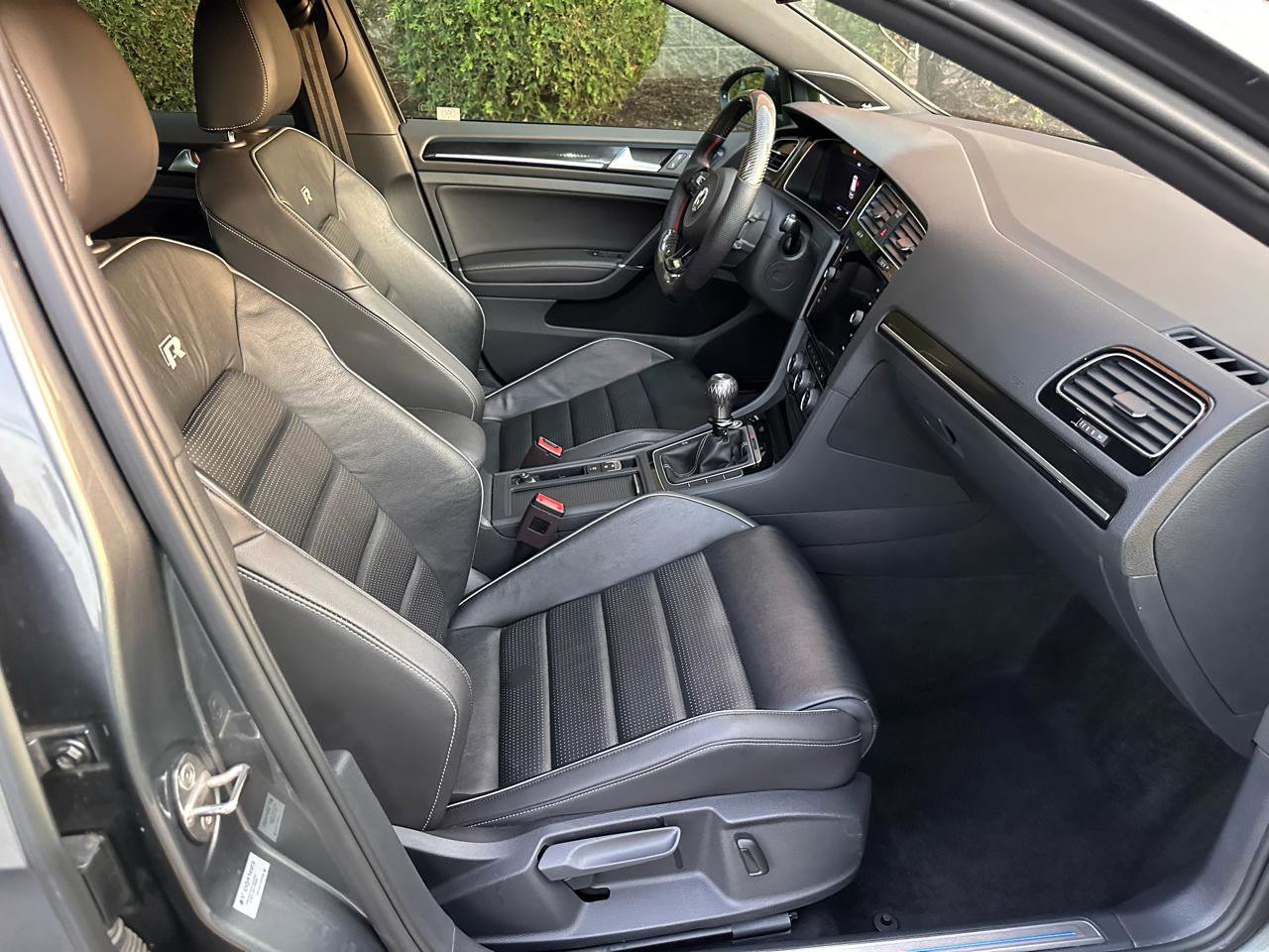 Used 2019 Volkswagen Golf R 4-Door AWD/4WD image 51