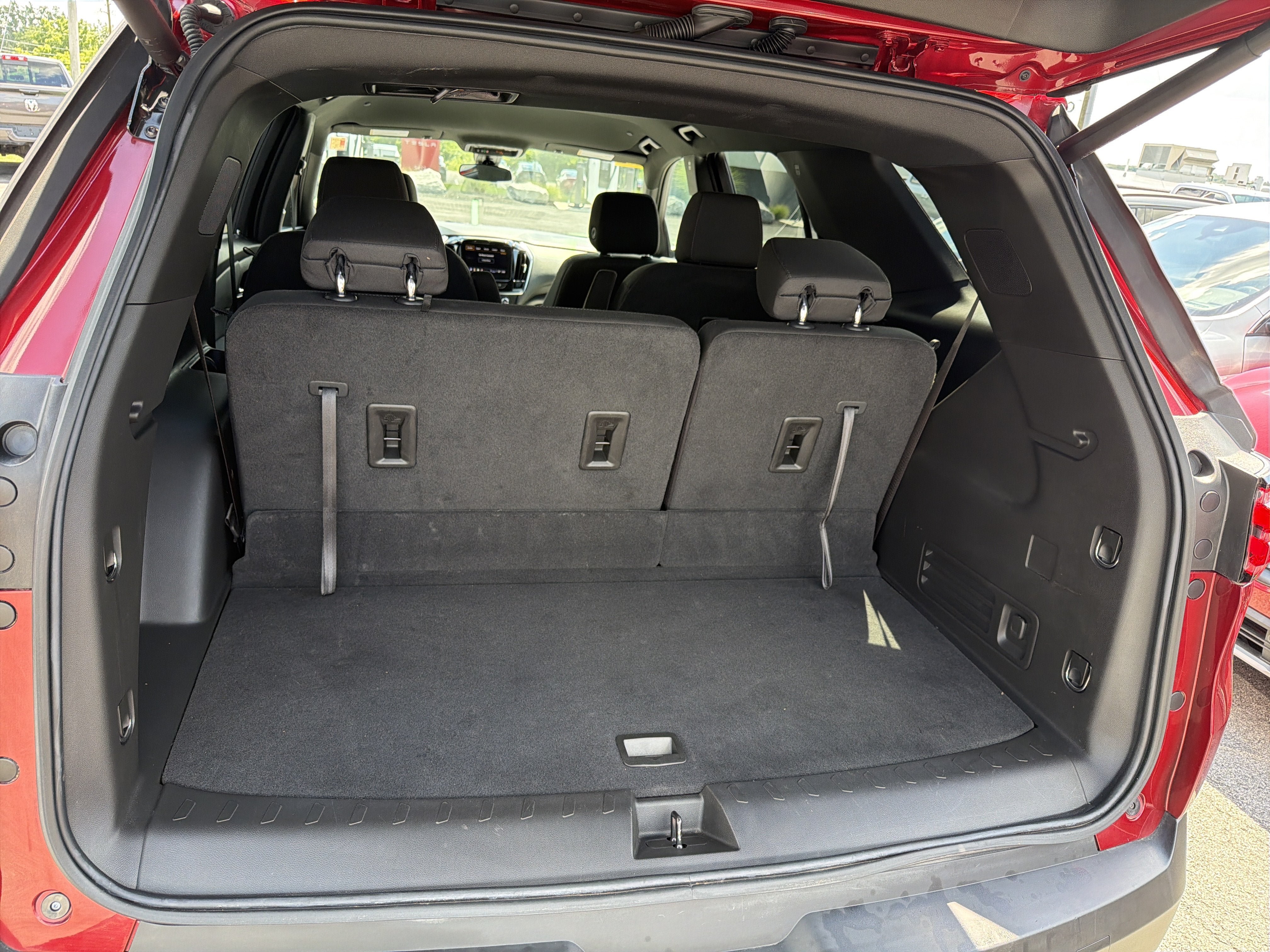 Used 2023 Chevrolet Traverse LT AWD/4WD image 29