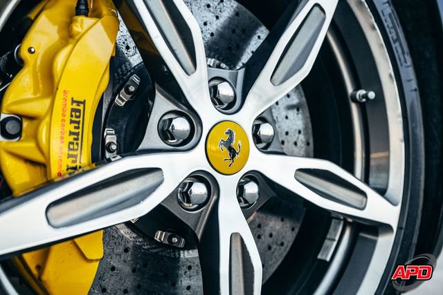 Used 2014 Ferrari California image 3