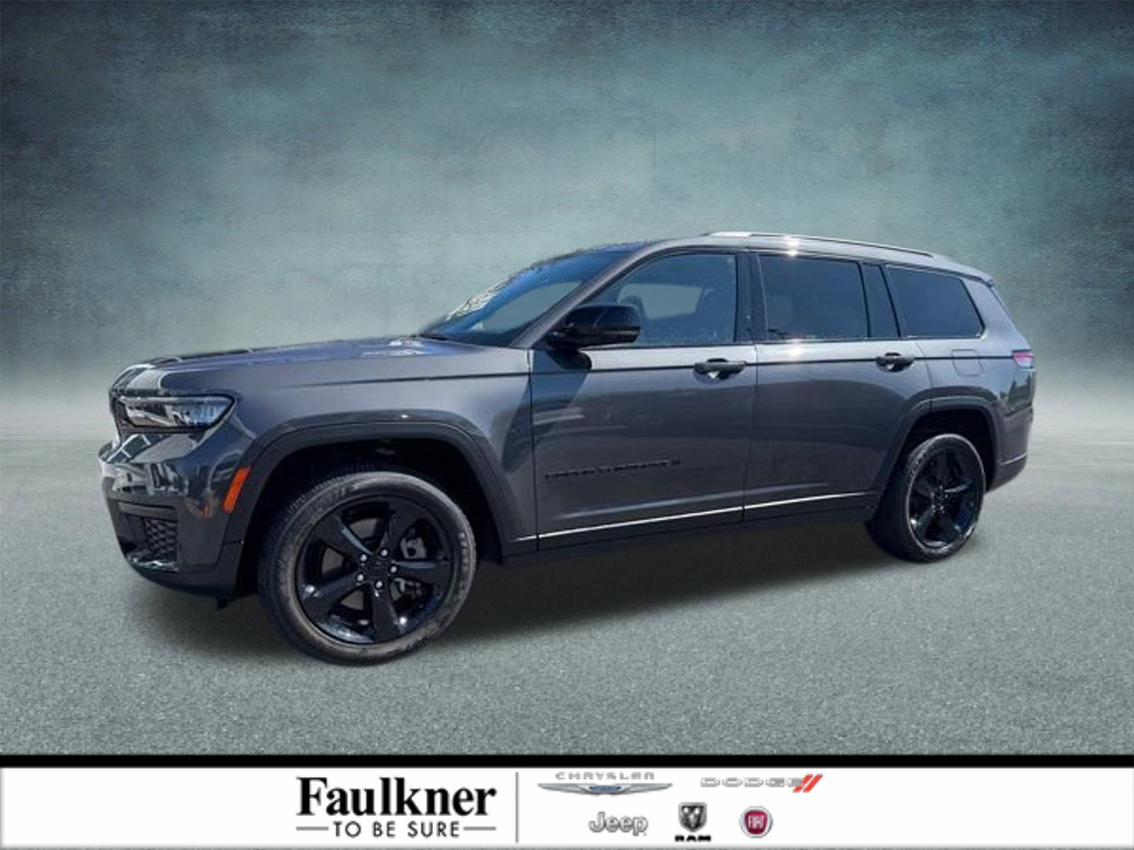 Used 2021 Jeep Grand Cherokee L Laredo image 1