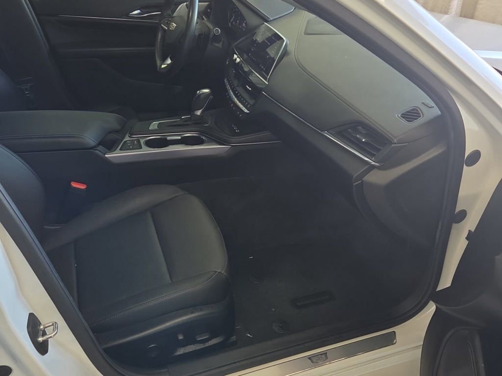 Used 2021 Cadillac CT4 Premium Luxury image 5