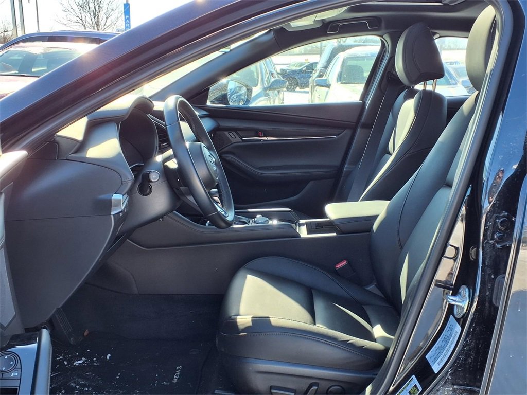 Used 2024 MAZDA MAZDA3 s image 19