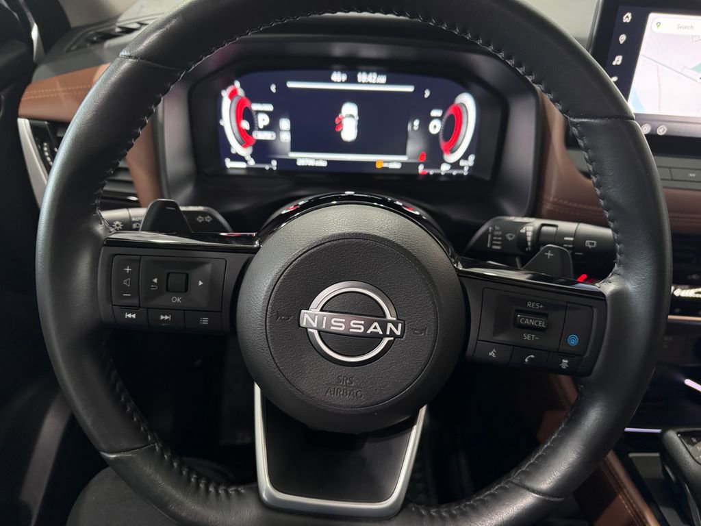 Used 2024 Nissan Rogue Platinum w/ Platinum Premium Package image 12