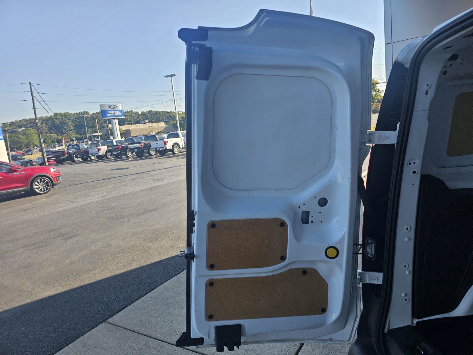 Used 2019 Ford Transit Connect XL image 6