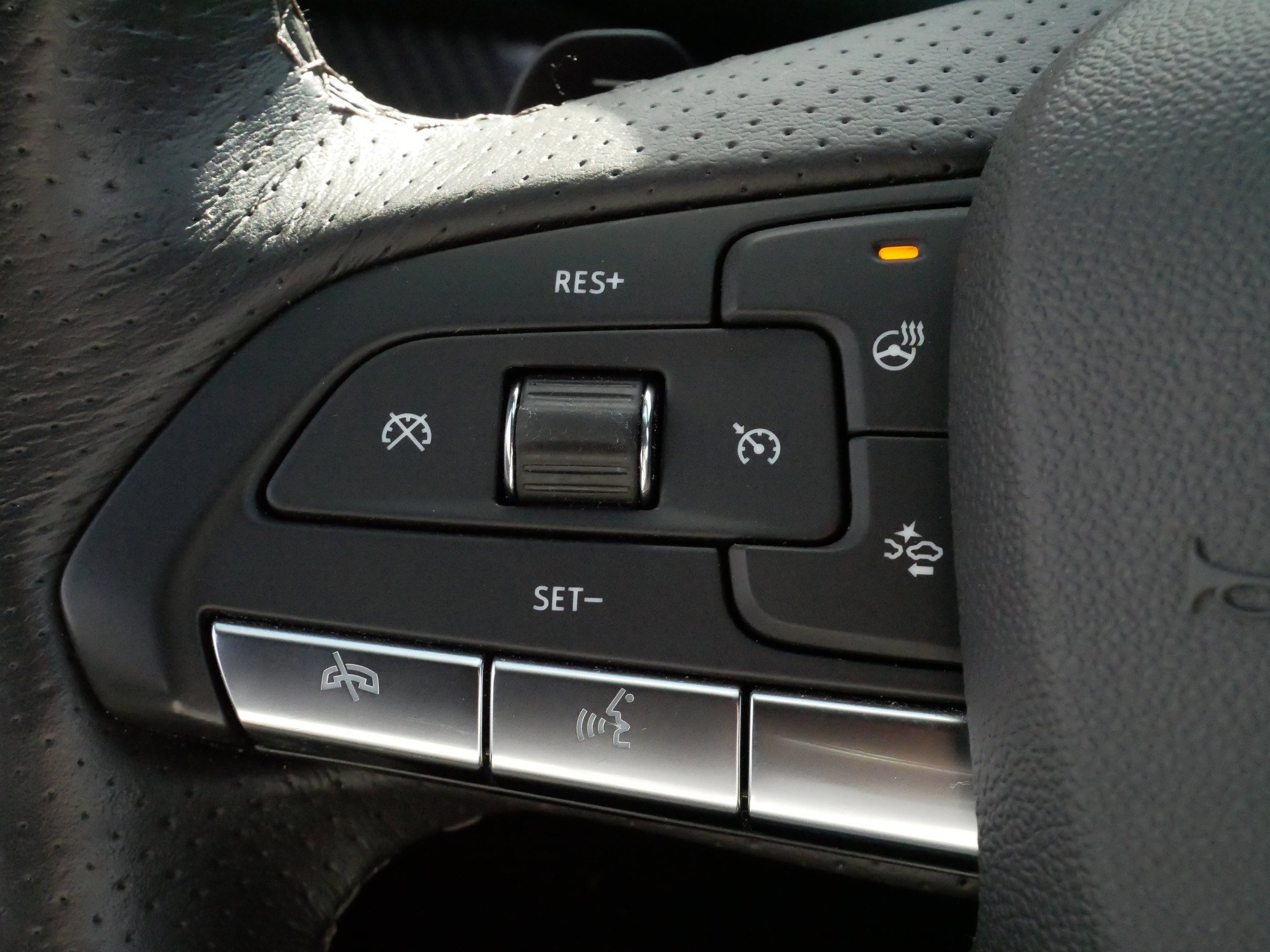 Used 2023 Cadillac XT4 Sport w/ Cold Weather Package image 25