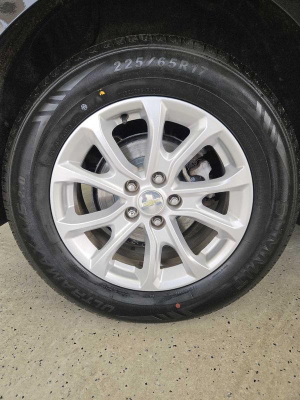 Used 2019 Chevrolet Equinox LT AWD/4WD image 11