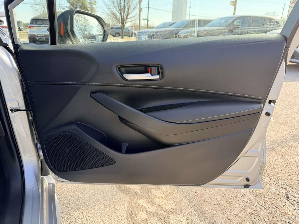 Used 2024 Toyota Corolla SE image 11
