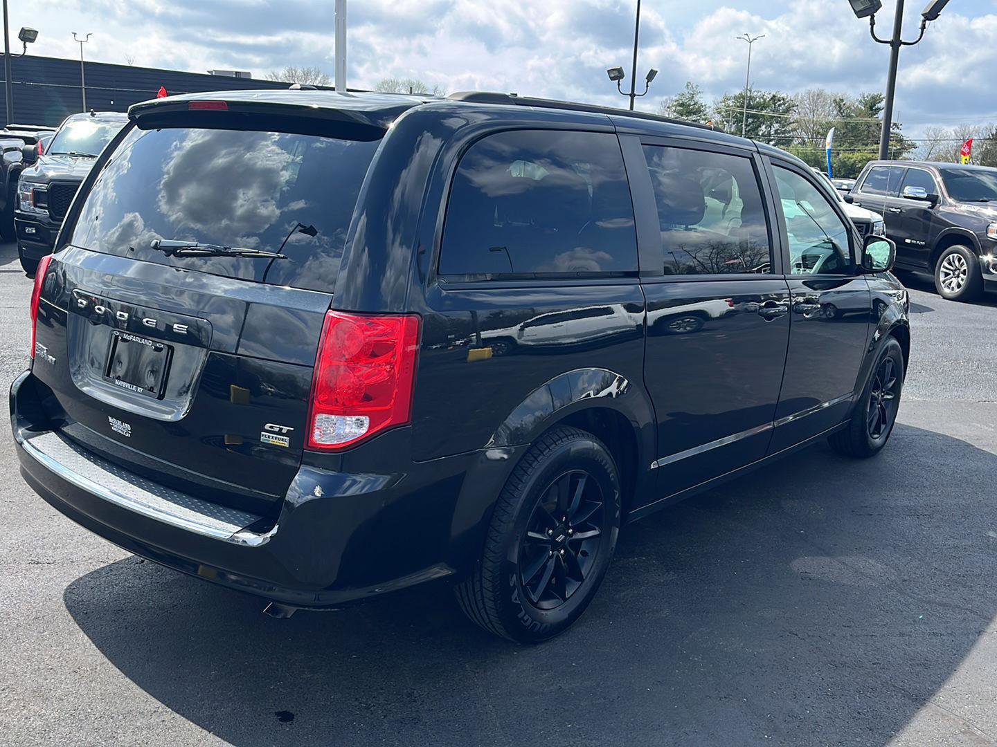 Used 2019 Dodge Grand Caravan GT image 5