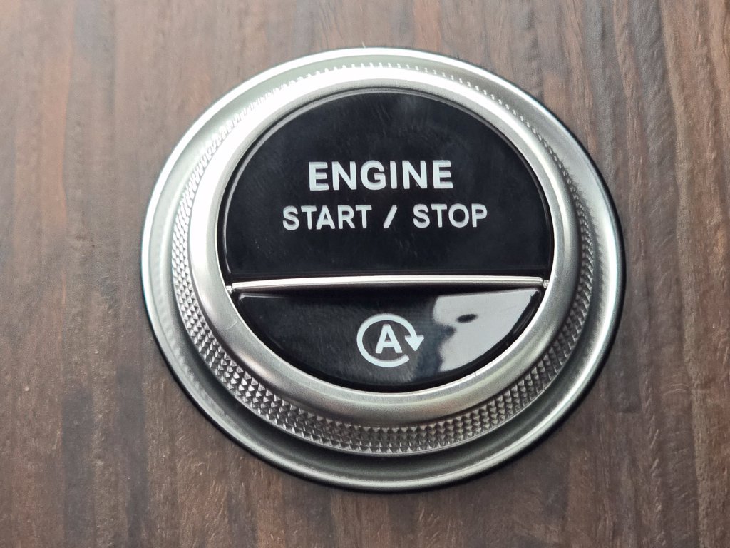 New 2027 Mercedes-Benz GLC 300 4MATIC image 37