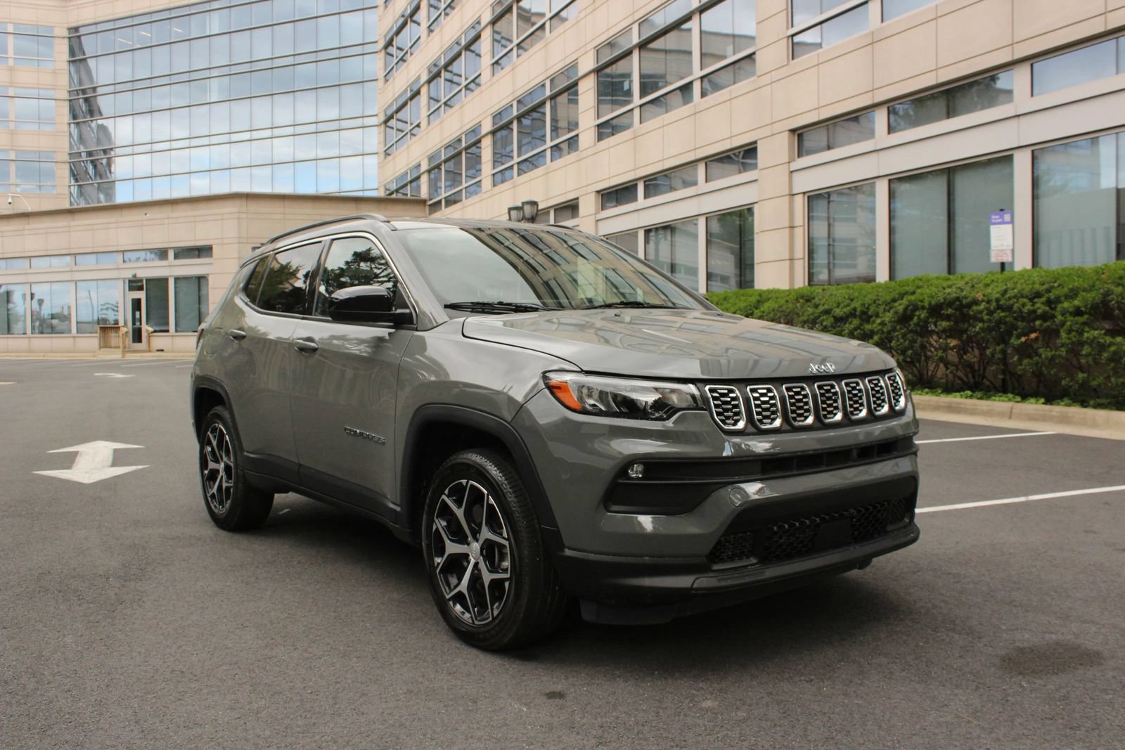 Used 2024 Jeep Compass Latitude